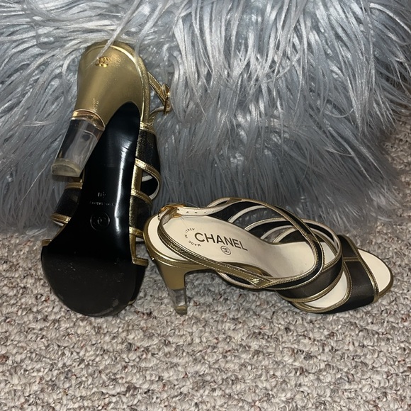 Chanel keep it Classy and Sassy - Picture 3 of 5